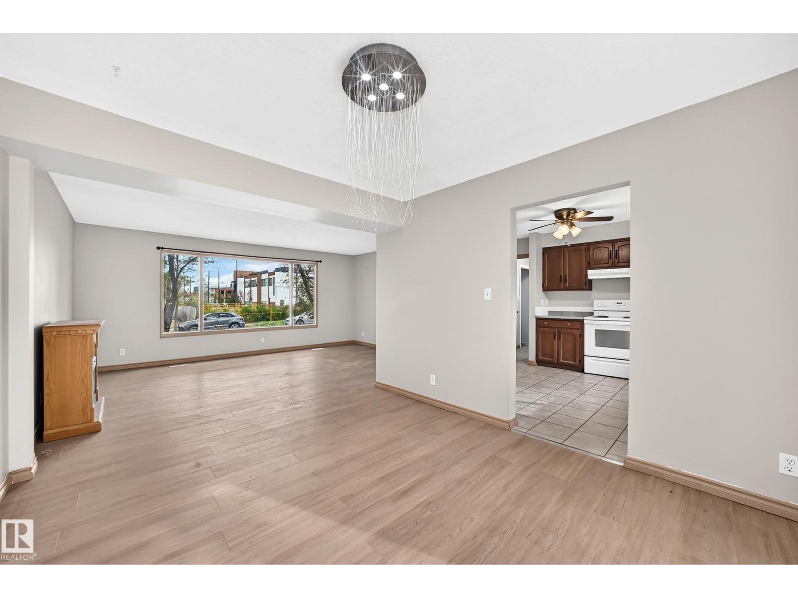 10919 69 Av Nw Property Photo 20