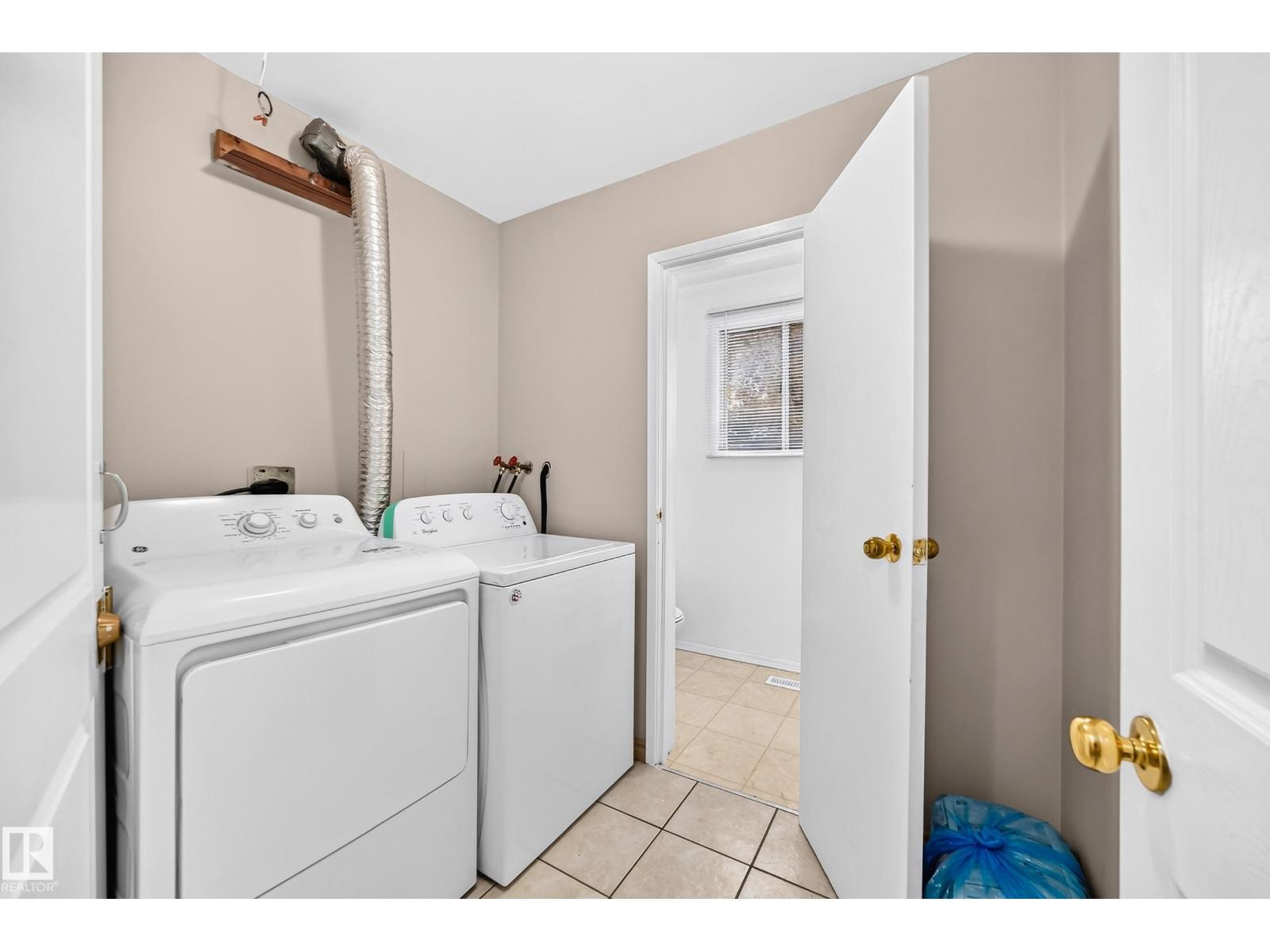 10919 69 Av Nw Property Photo 24