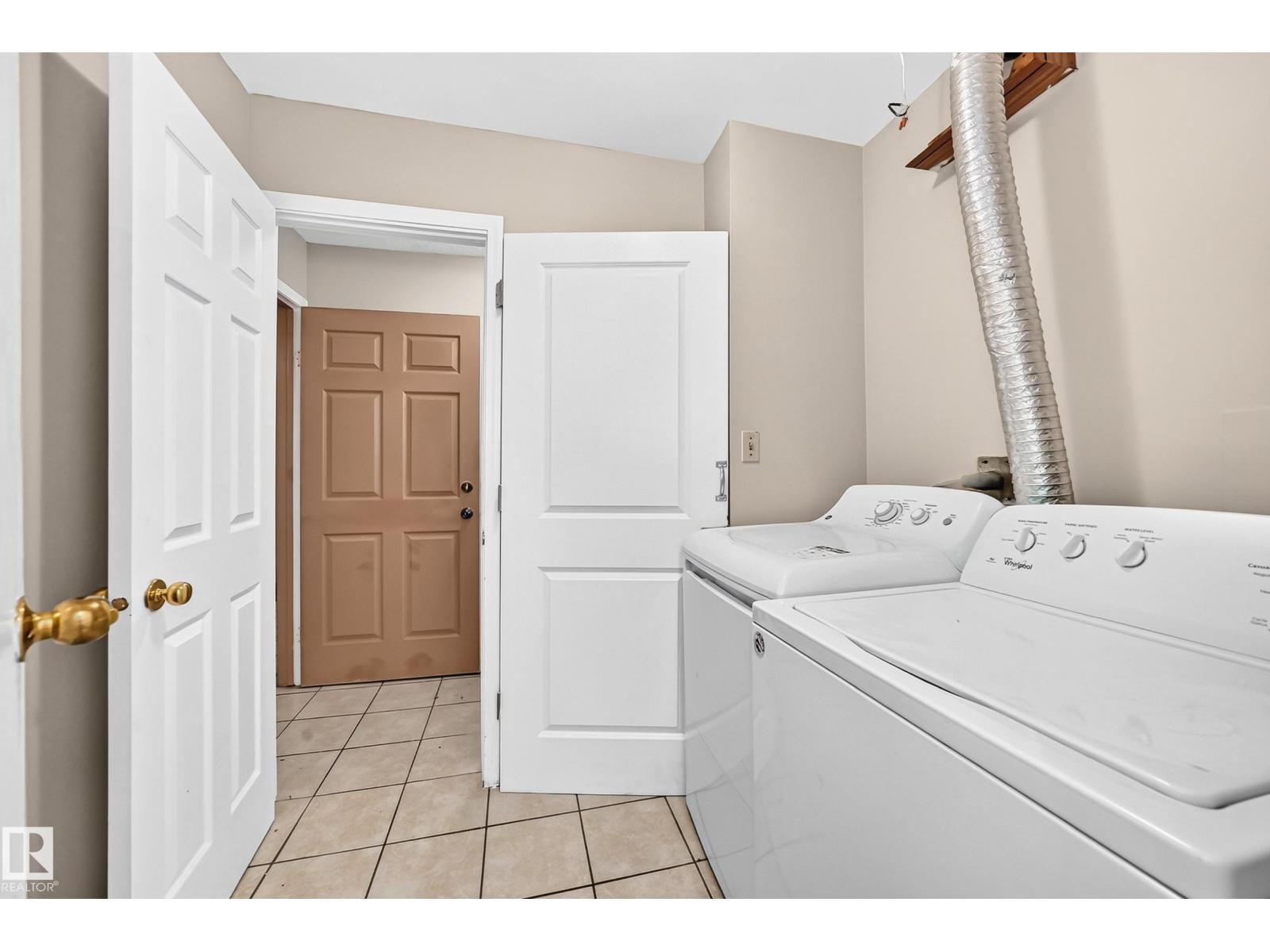 10919 69 Av Nw Property Photo 25