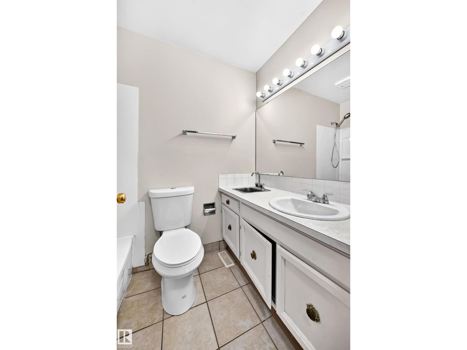 10919 69 Av Nw Property Photo 33