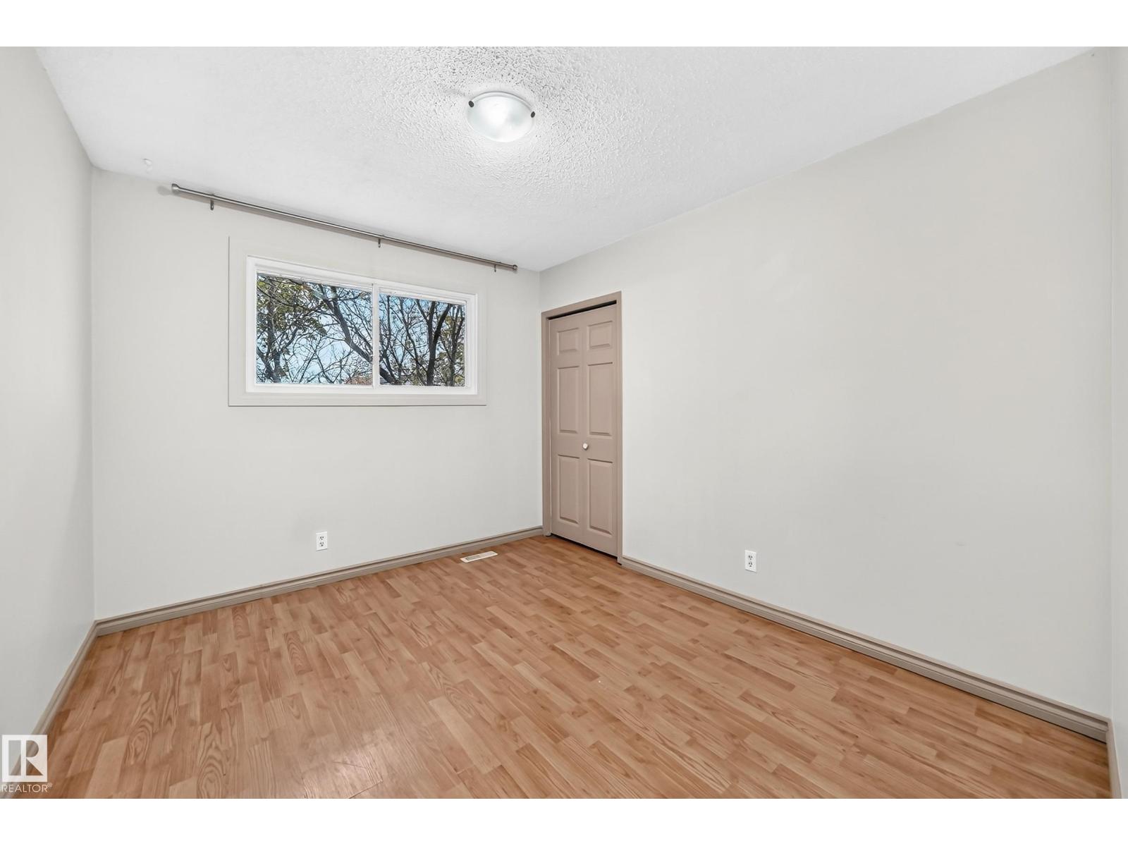 10919 69 Av Nw Property Photo 36
