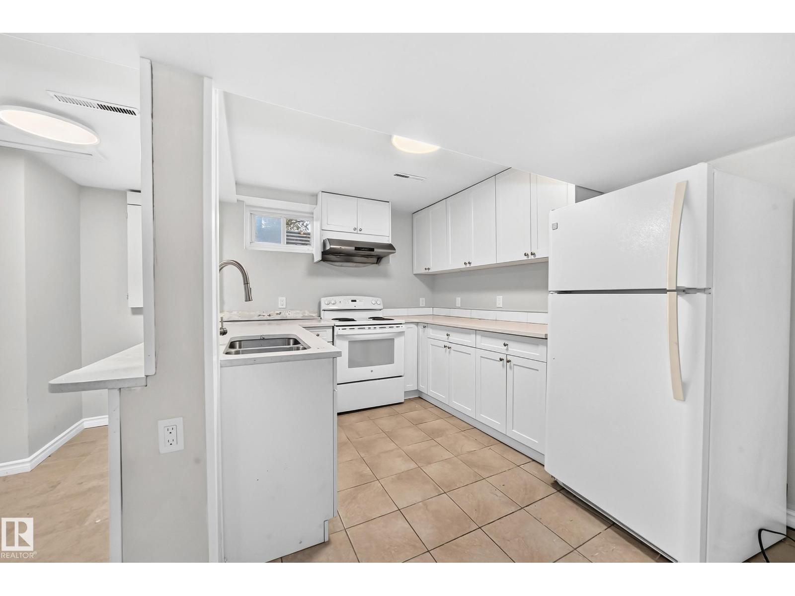 10919 69 Av Nw Property Photo 42