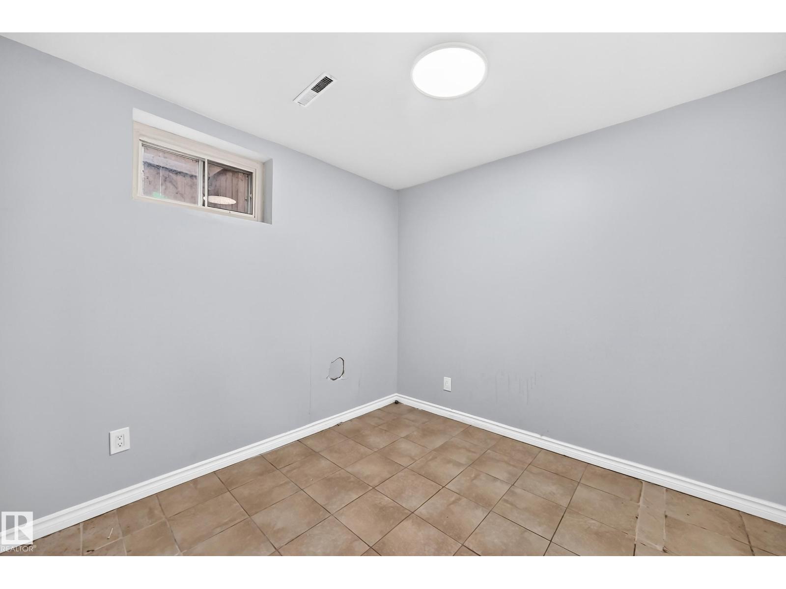 10919 69 Av Nw Property Photo 46