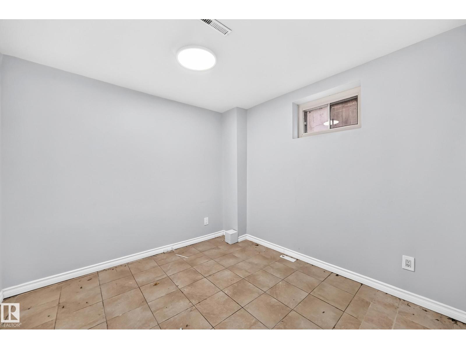 10919 69 Av Nw Property Photo 48