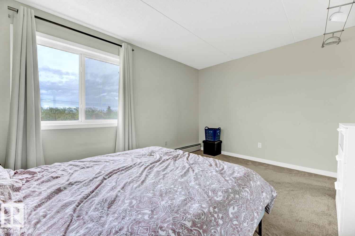 #404 11026 106 St Nw Property Photo 9