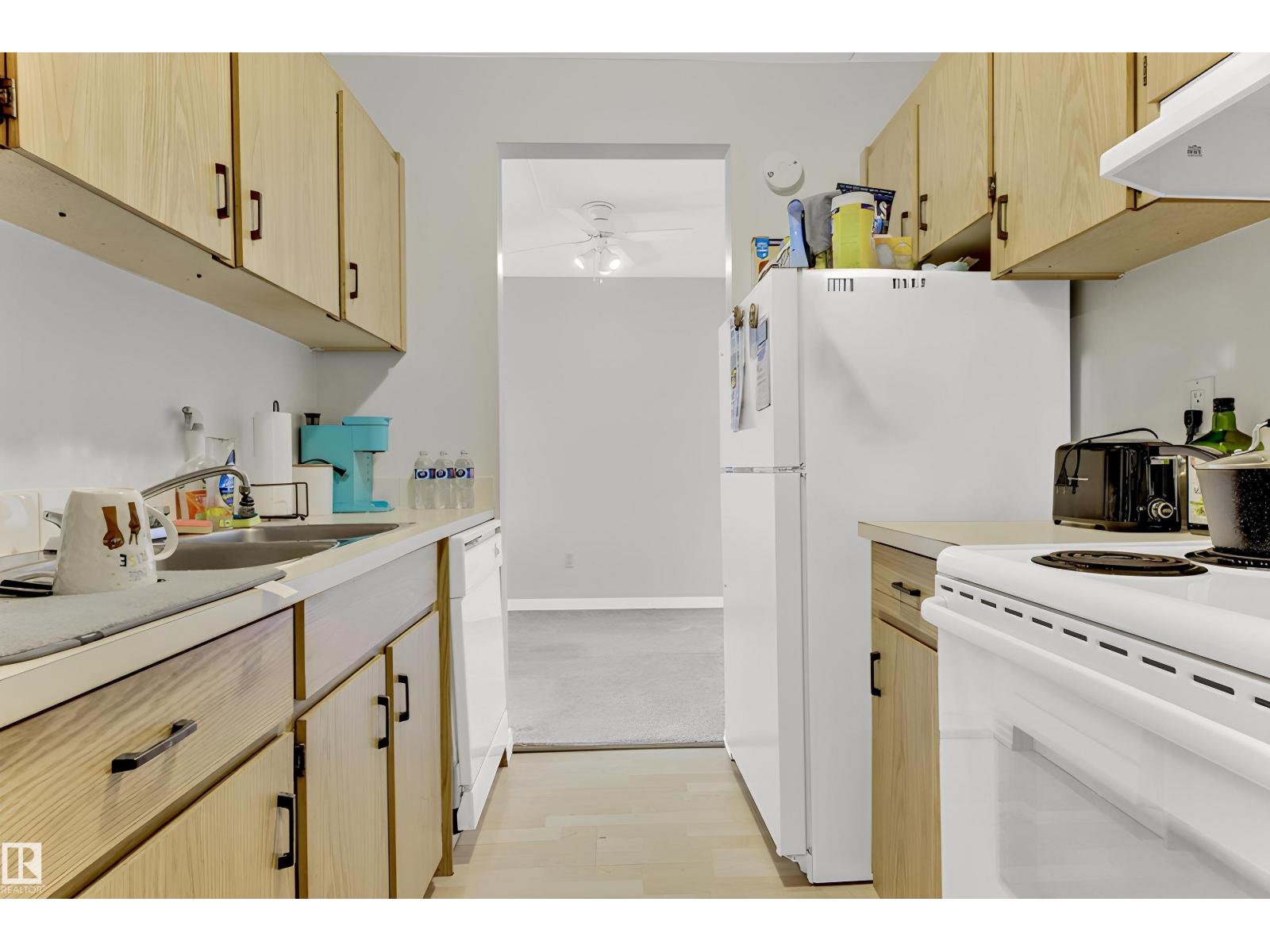 #404 11026 106 St Nw Property Photo 10
