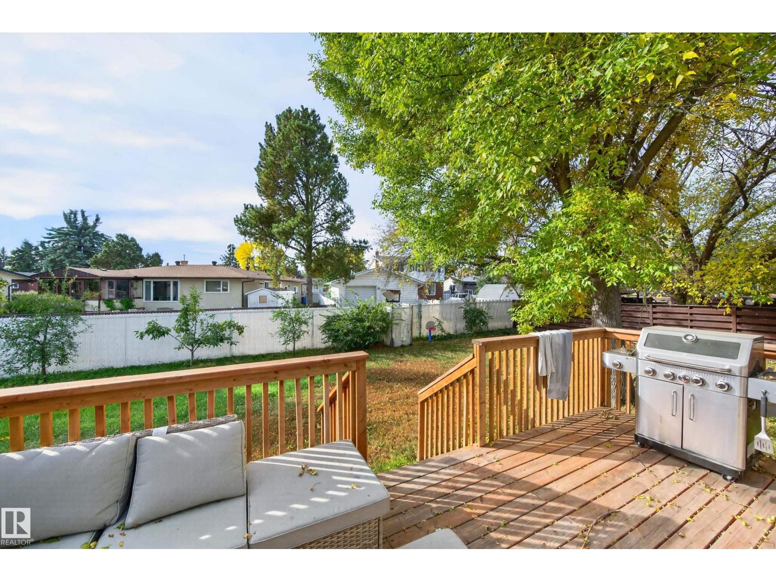 109 Evergreen Cr Property Photo 6
