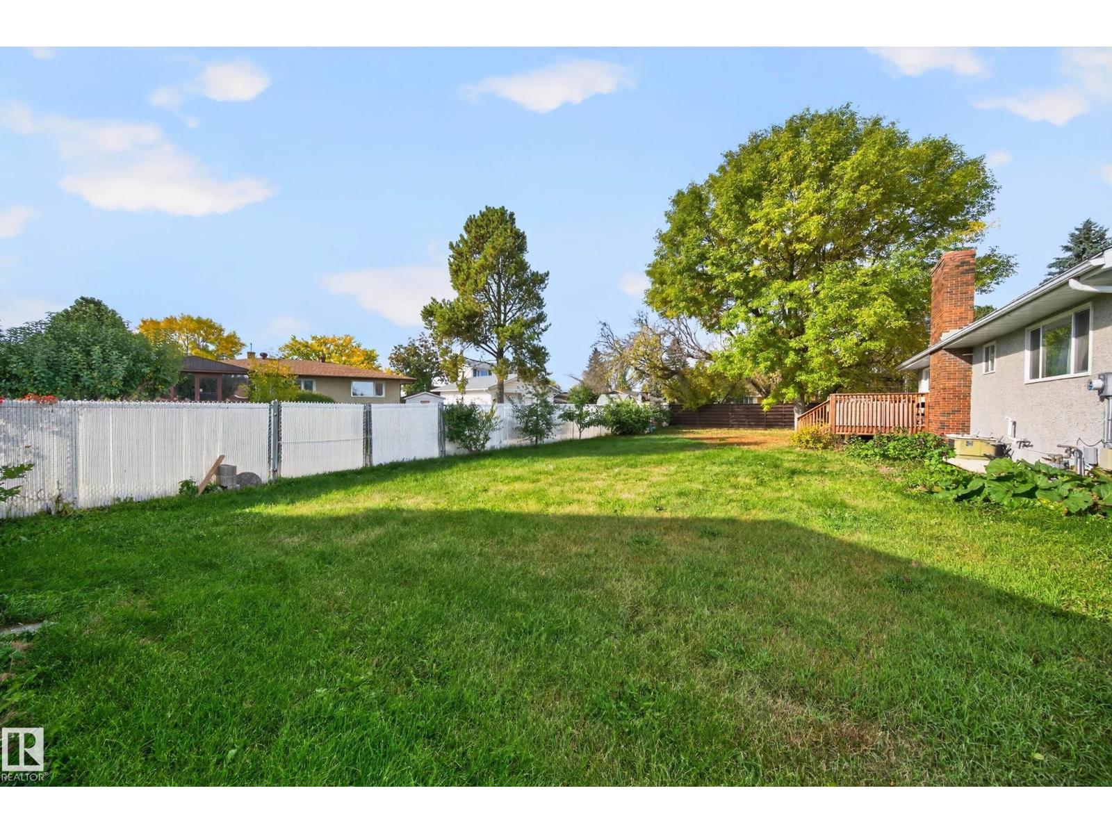109 Evergreen Cr Property Photo 11