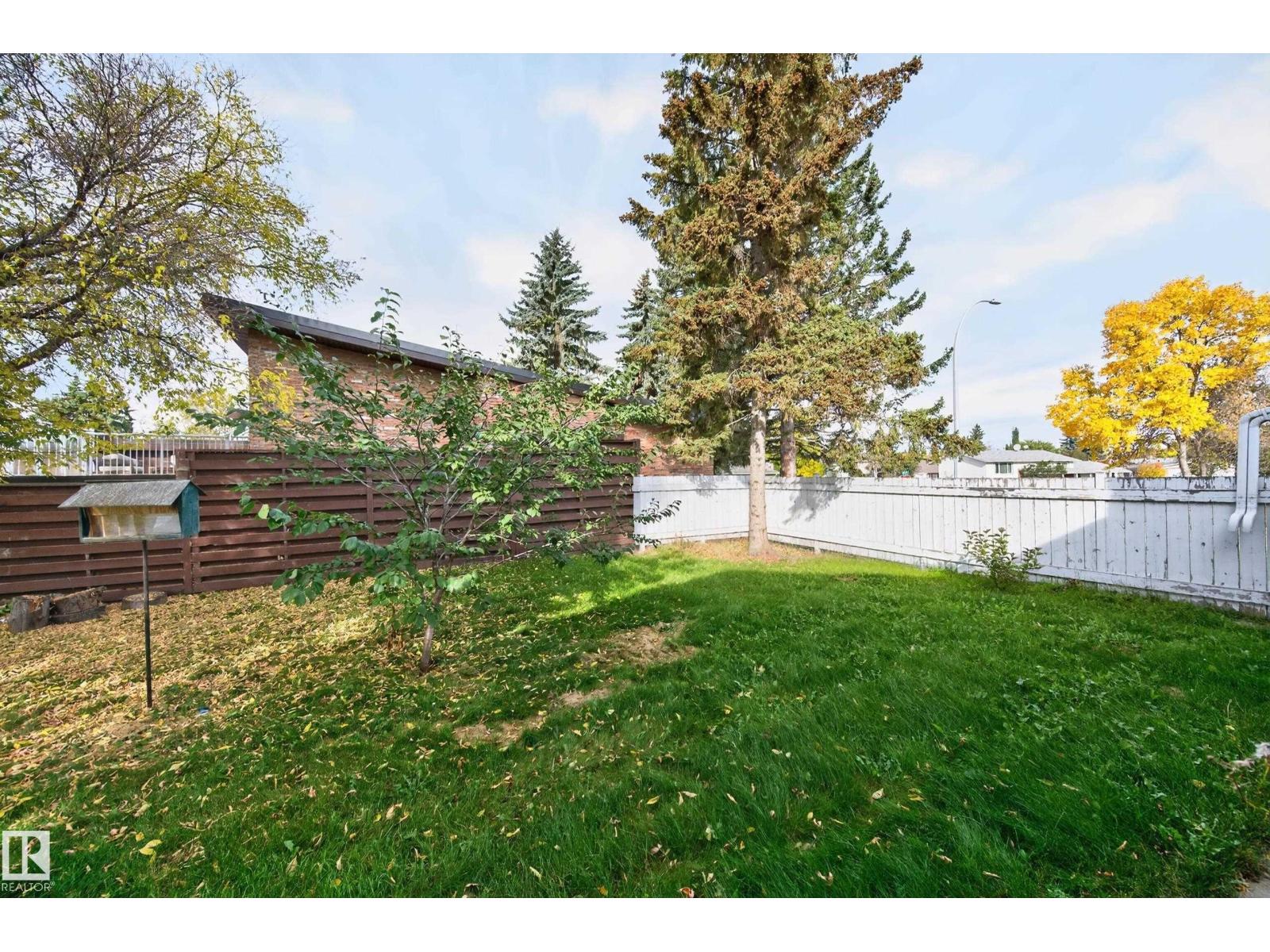 109 Evergreen Cr Property Photo 17