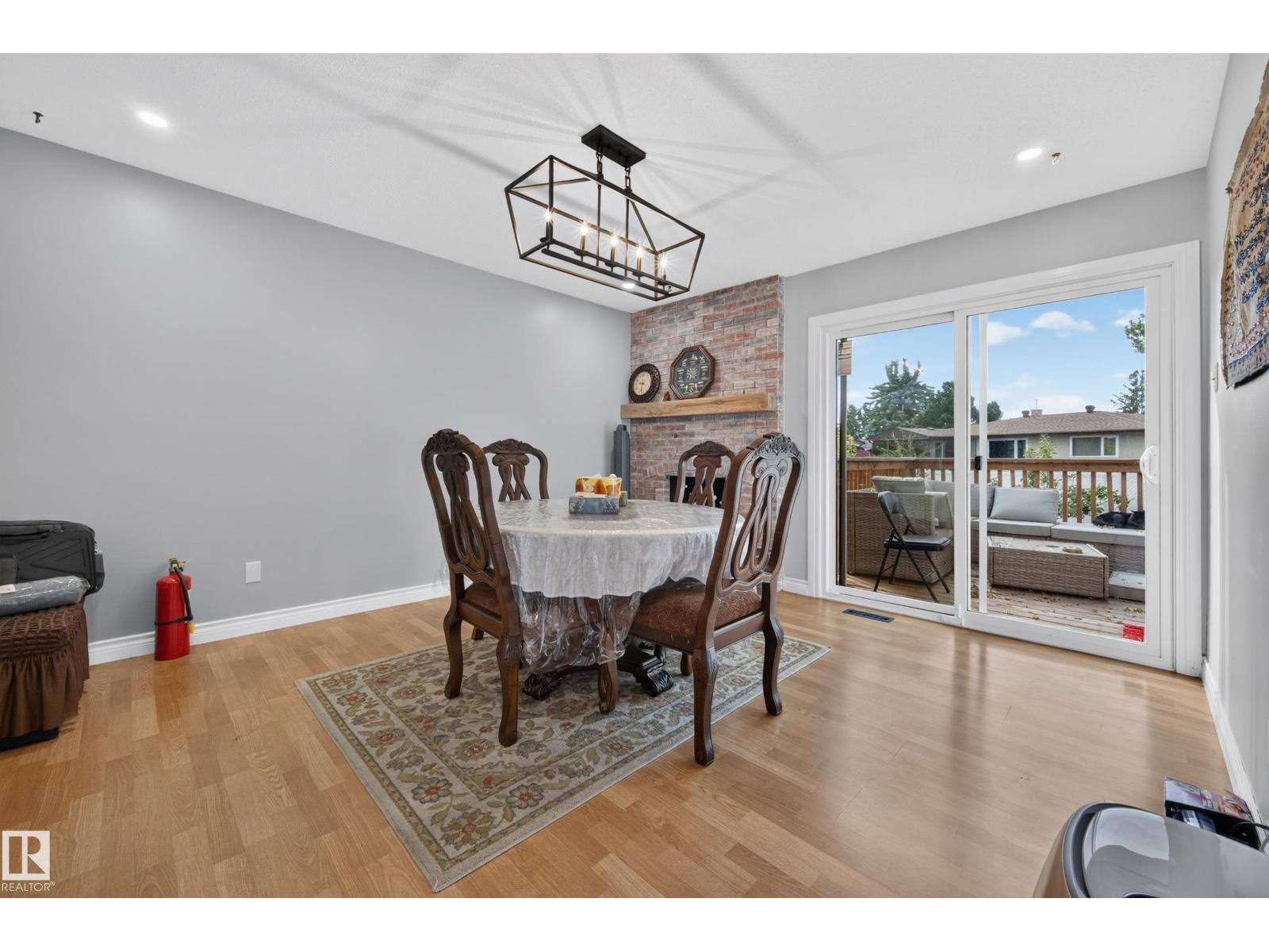 109 Evergreen Cr Property Photo 32