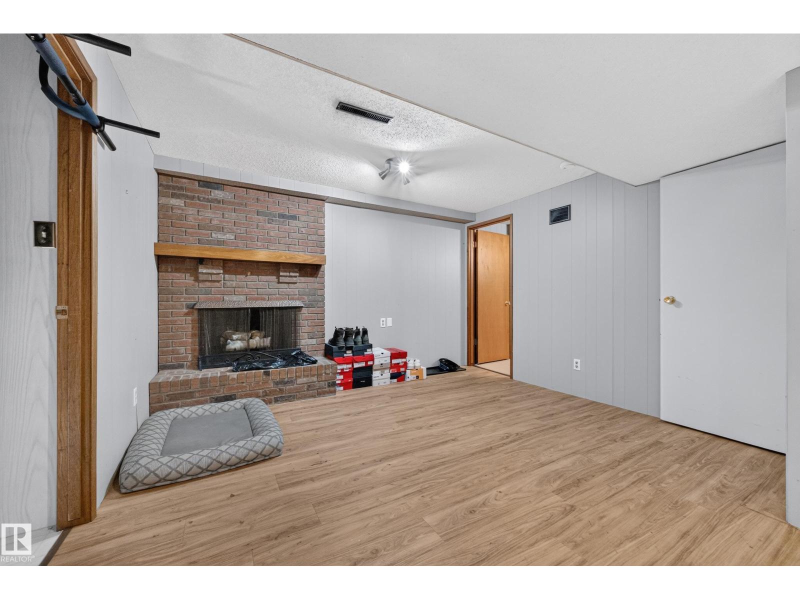 109 Evergreen Cr Property Photo 45