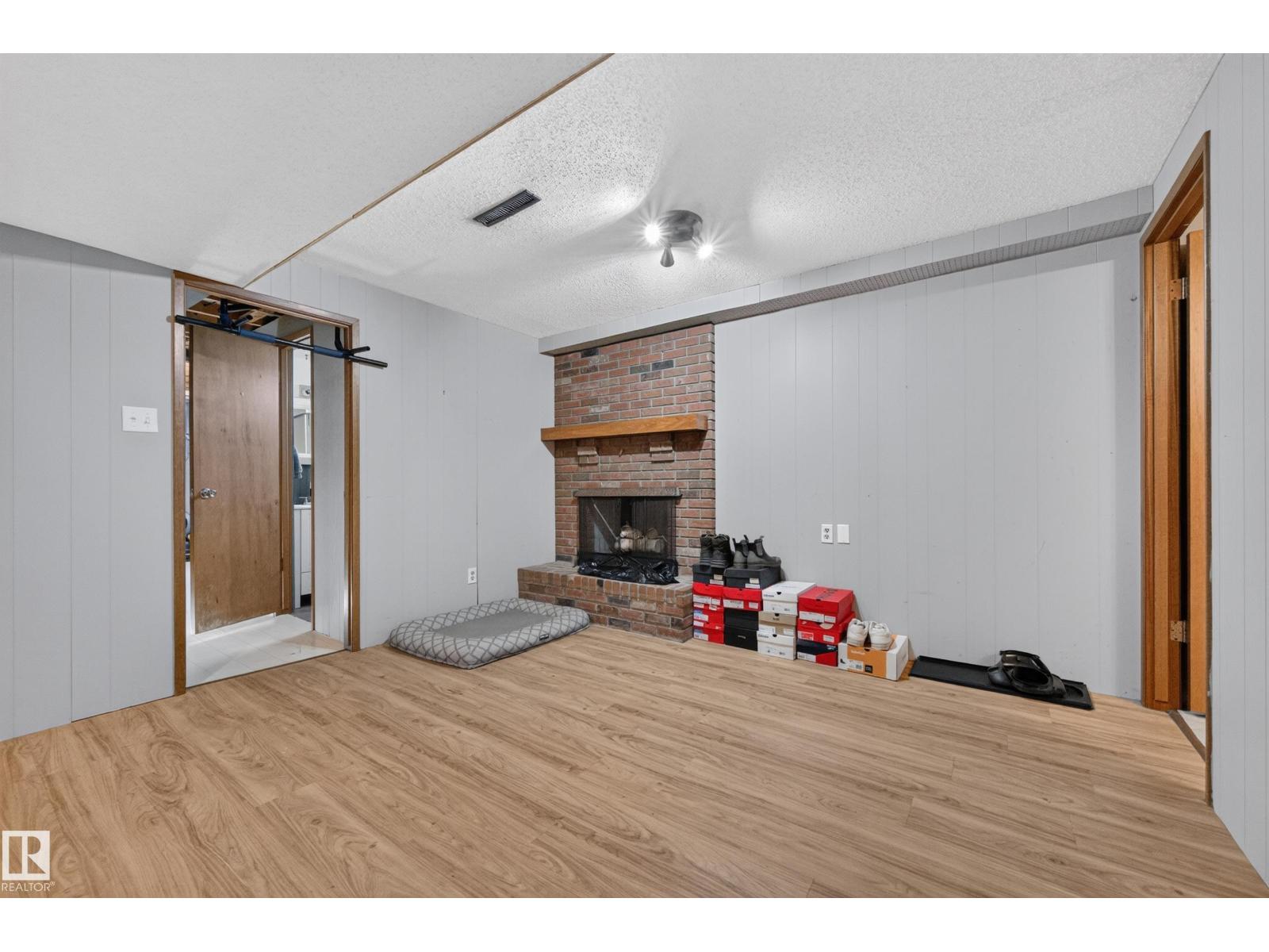 109 Evergreen Cr Property Photo 45