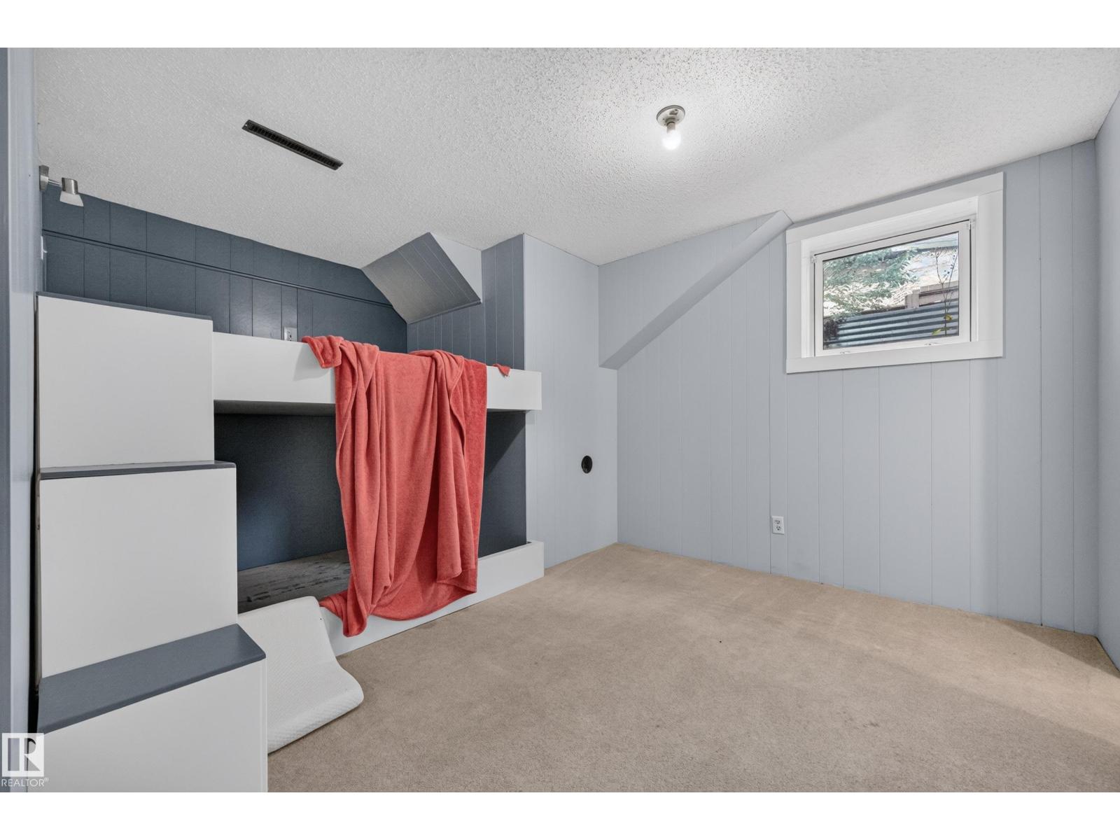 109 Evergreen Cr Property Photo 52