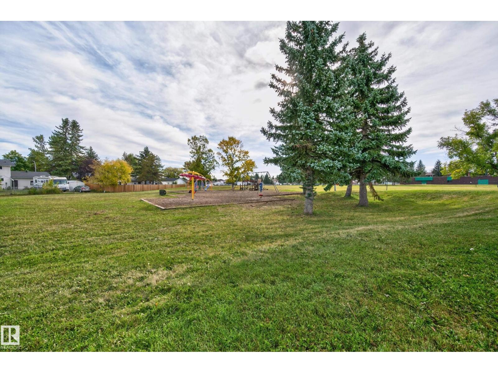 109 Evergreen Cr Property Photo 65