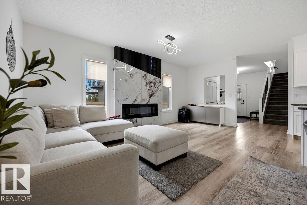 13703 166 Av Nw Property Photo 1