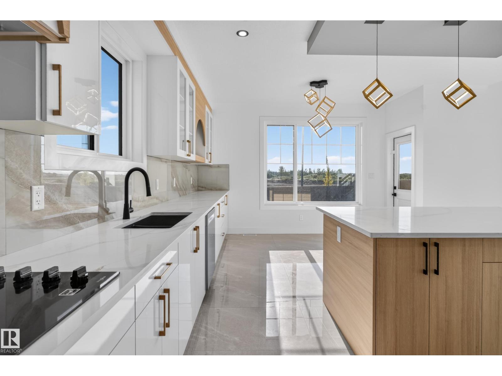 6320 24 St Ne Ne Property Photo 22