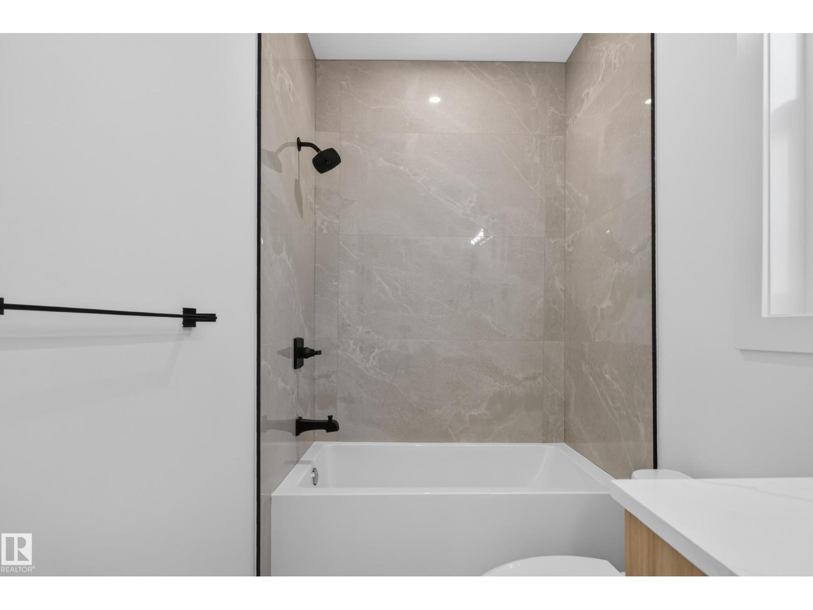 6320 24 St Ne Ne Property Photo 53