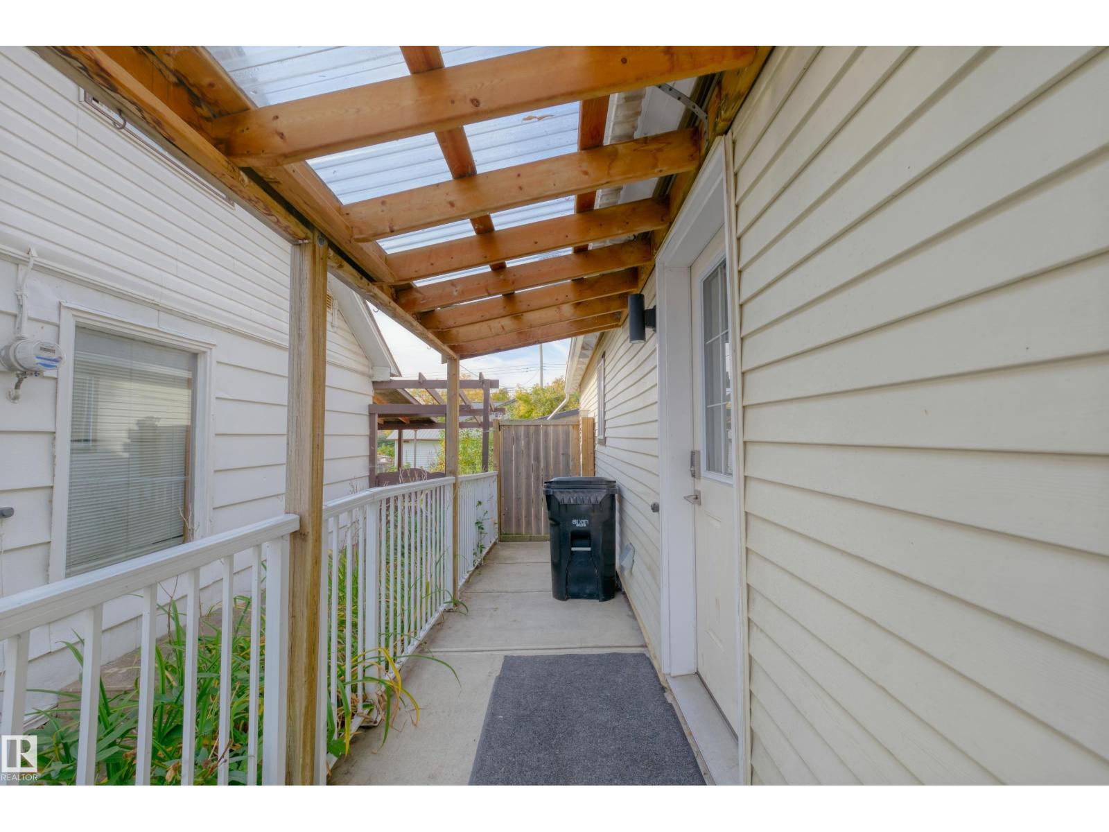 4947 49 Avenue Property Photo 5