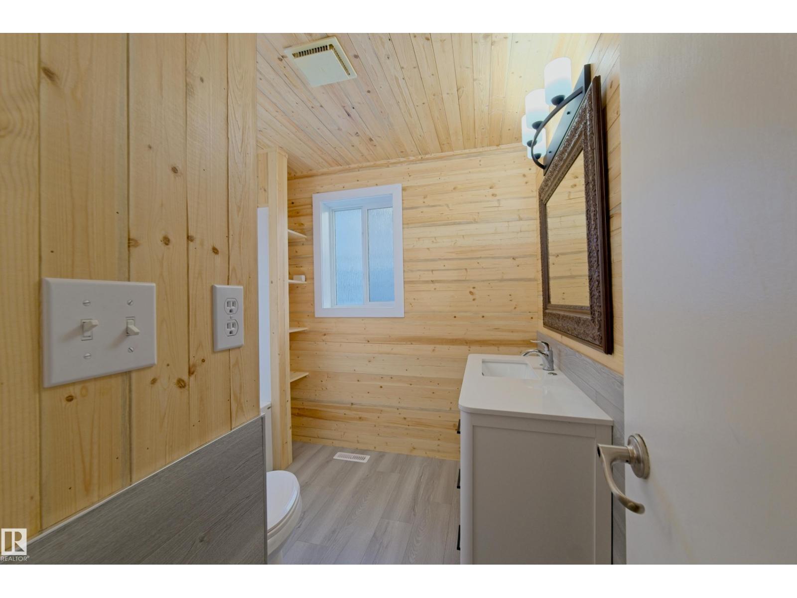 4947 49 Avenue Property Photo 25