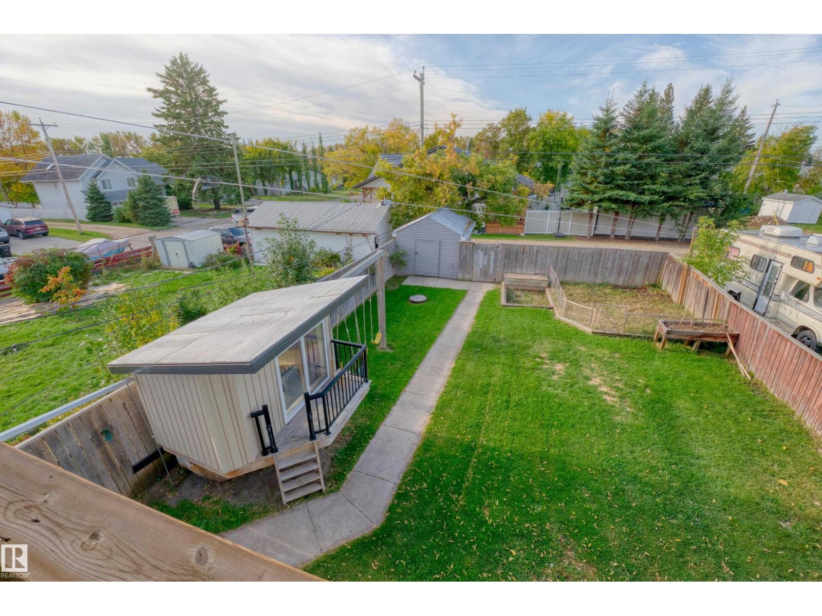 4947 49 Avenue Property Photo 36