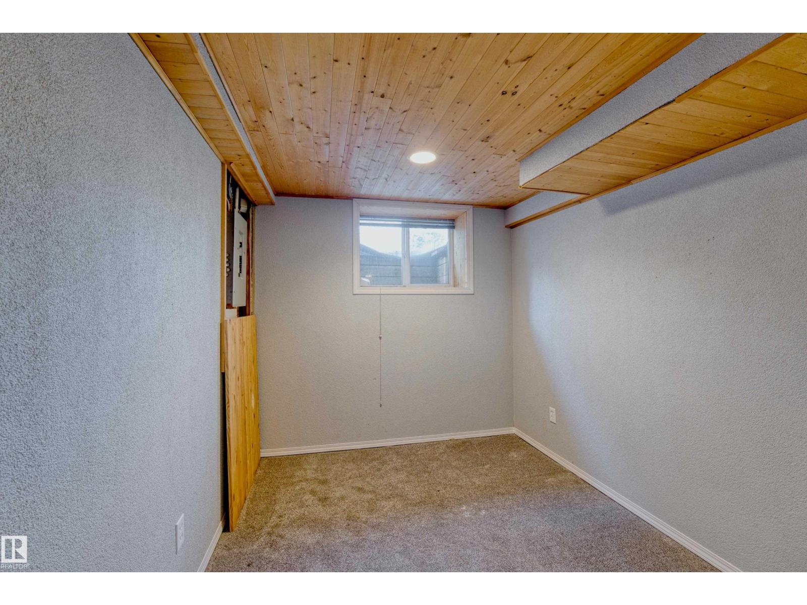 4947 49 Avenue Property Photo 41