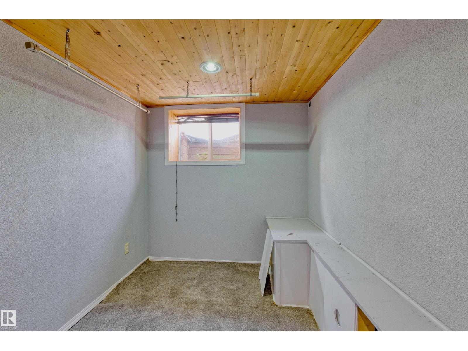 4947 49 Avenue Property Photo 44
