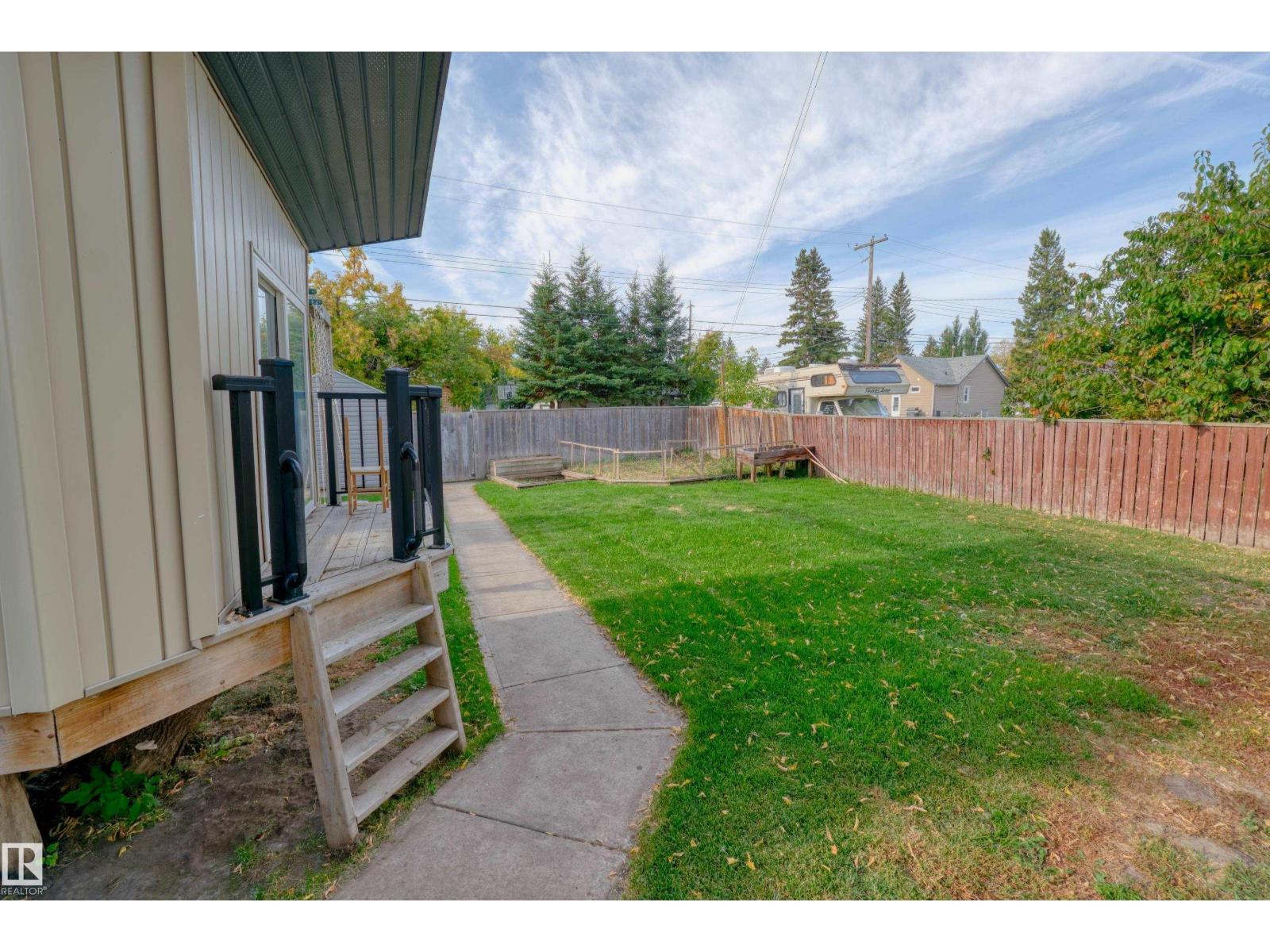 4947 49 Avenue Property Photo 53