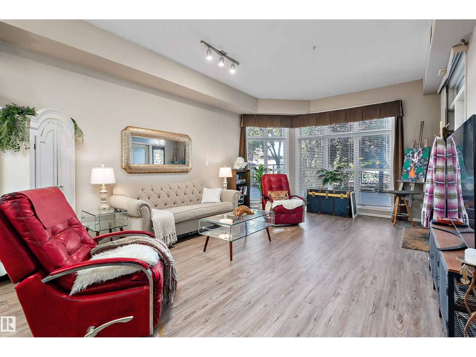 #120 10407 122 St Nw Property Photo 14