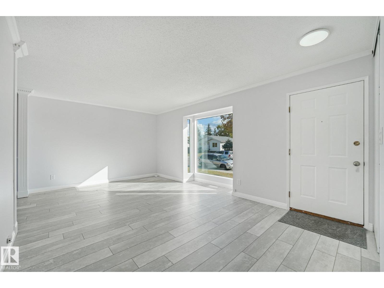 10218 167a Av Nw Property Photo 5
