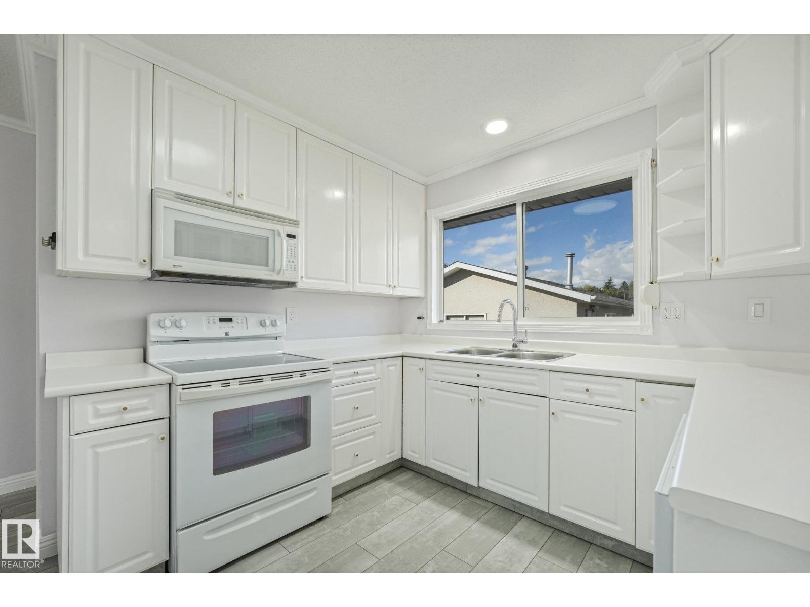 10218 167a Av Nw Property Photo 15