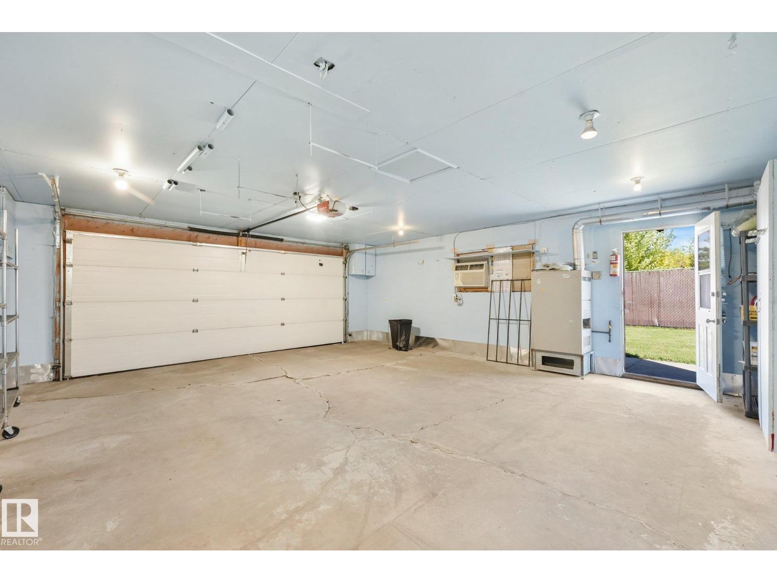 10218 167a Av Nw Property Photo 53