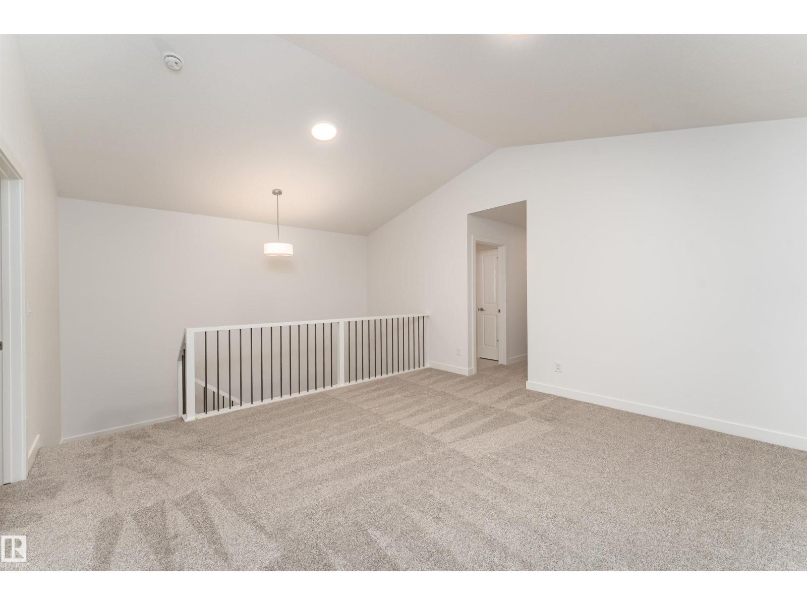 332 27 St Sw Property Photo 18