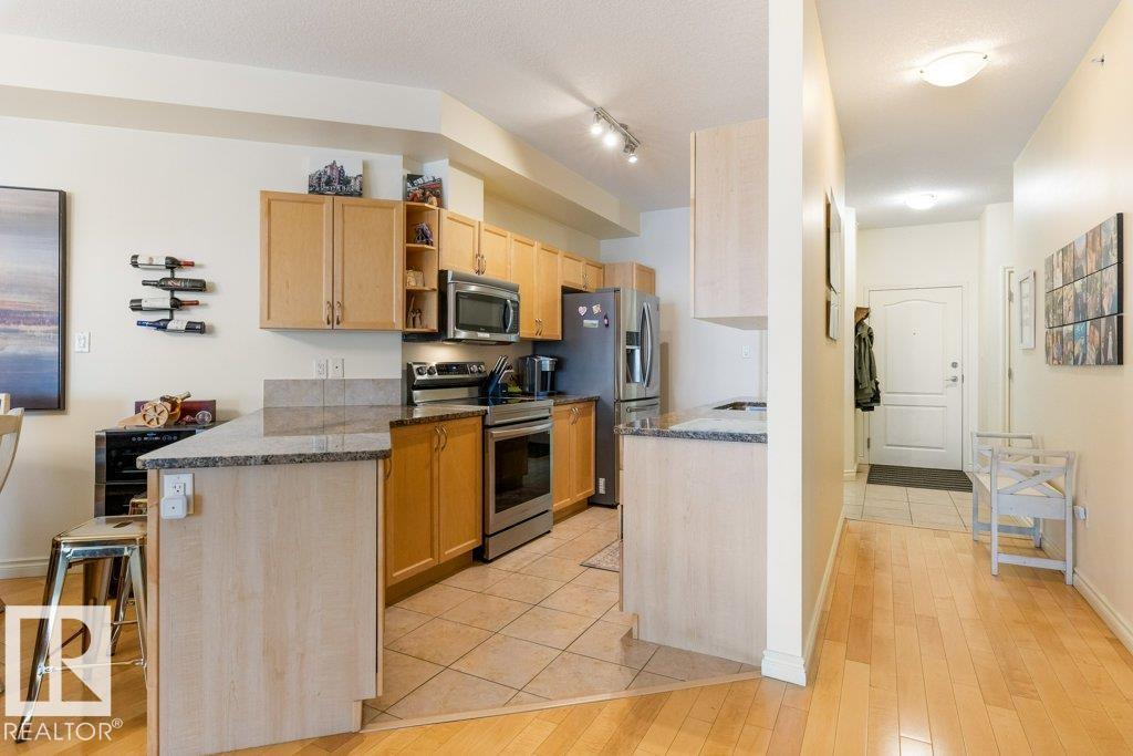 #406 5 Perron St Property Photo 8