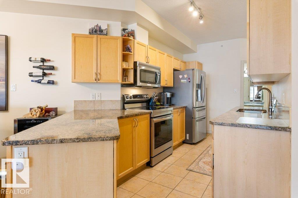 #406 5 Perron St Property Photo 9