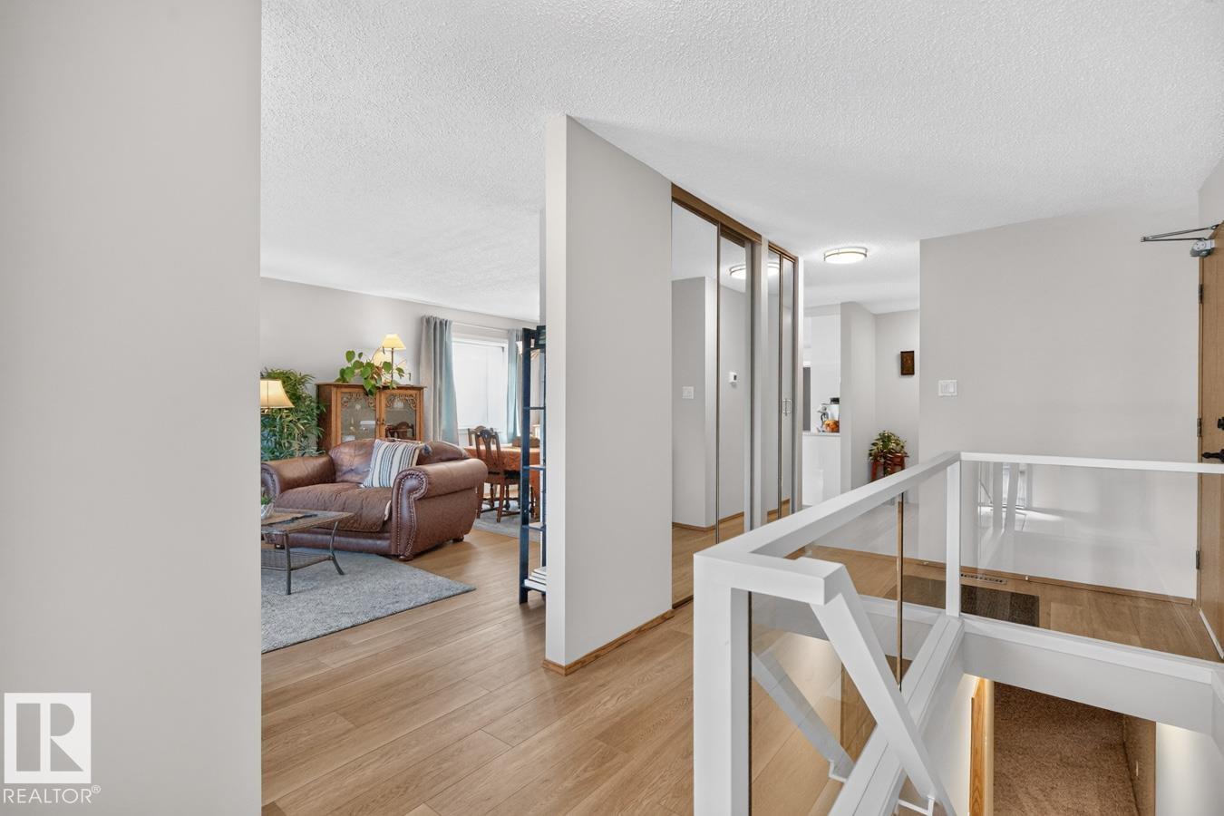 10860 11 Av Nw Property Photo 2