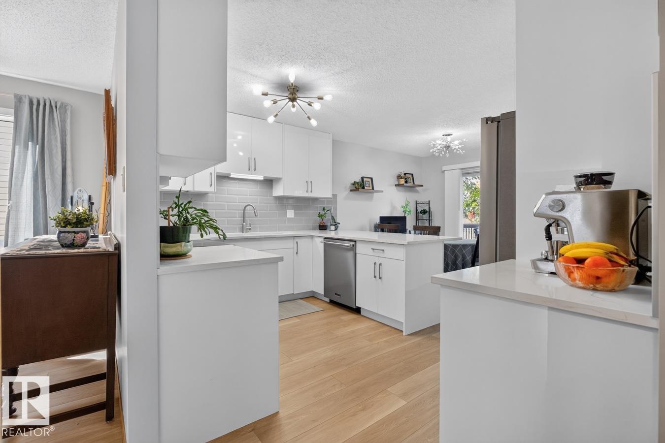 10860 11 Av Nw Property Photo 7