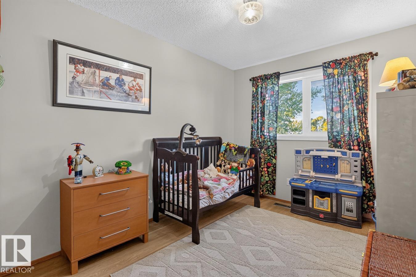 10860 11 Av Nw Property Photo 21