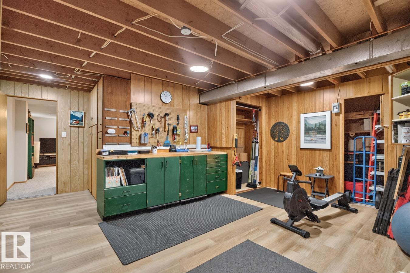 10860 11 Av Nw Property Photo 31