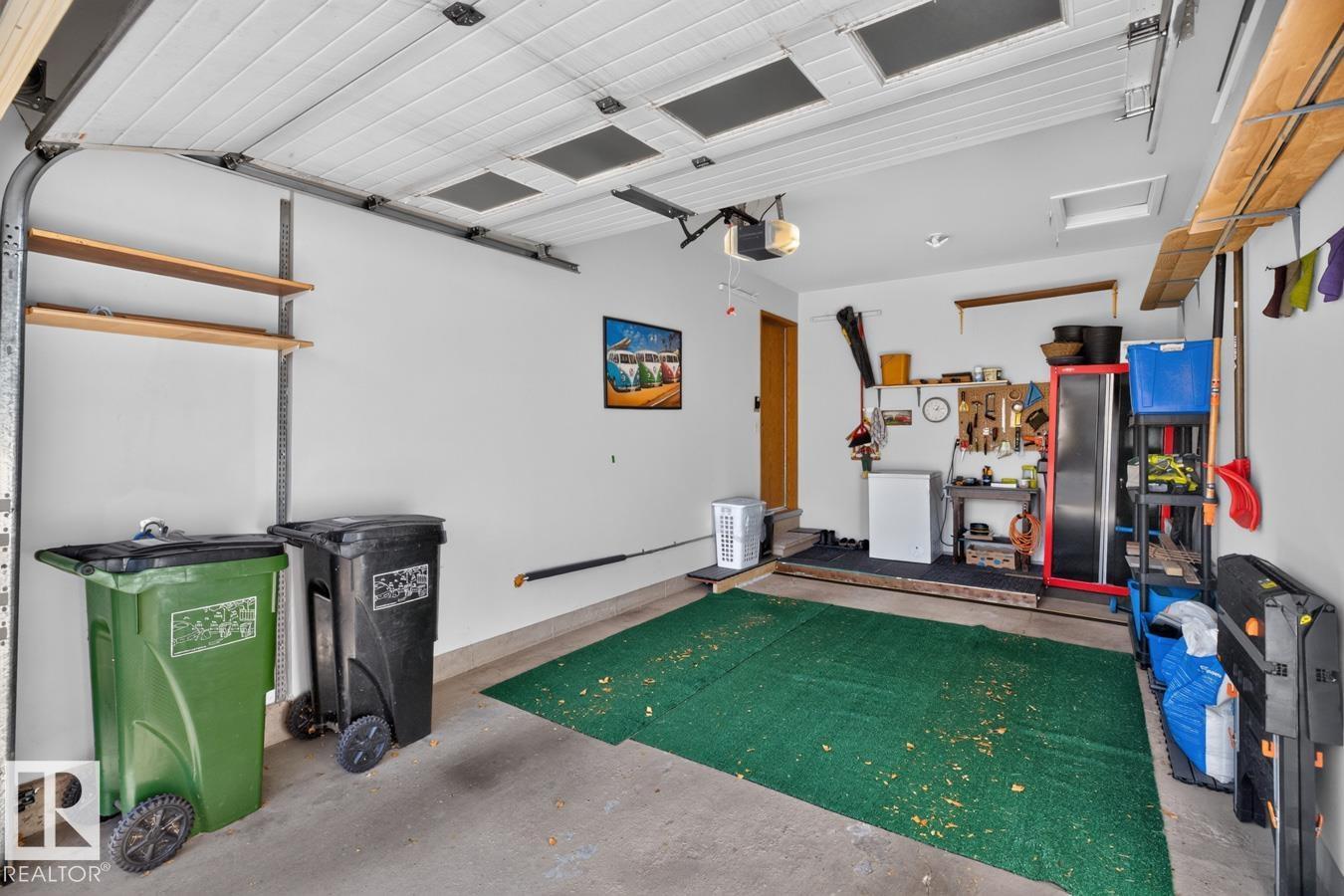 10860 11 Av Nw Property Photo 43