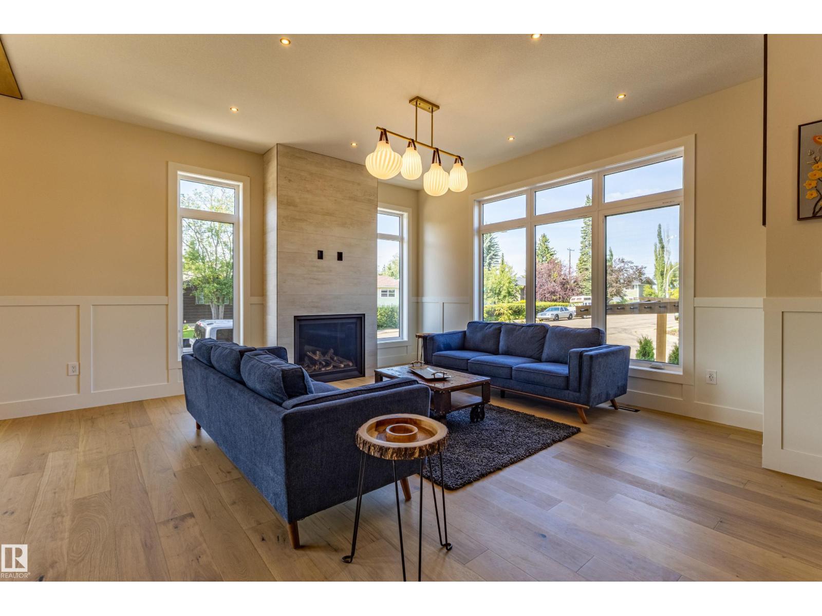 4142 122 St Nw Property Photo 12