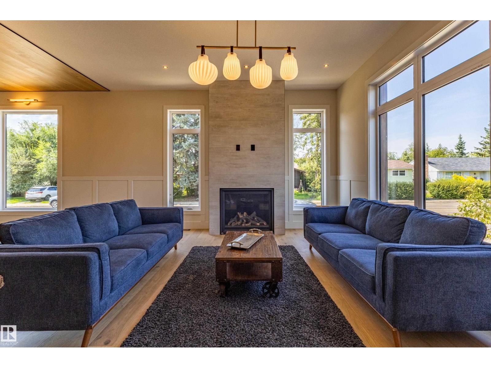 4142 122 St Nw Property Photo 13