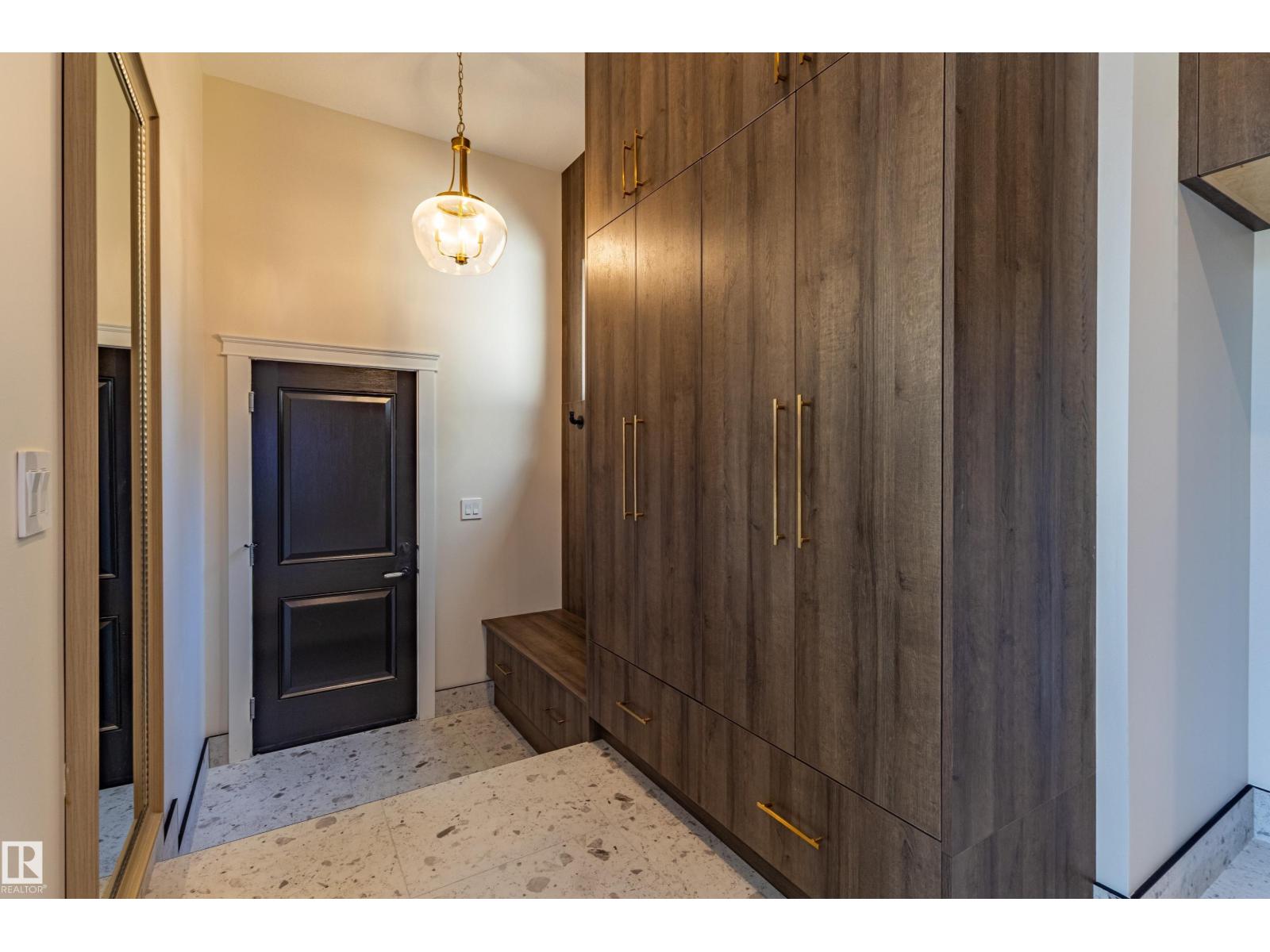 4142 122 St Nw Property Photo 32