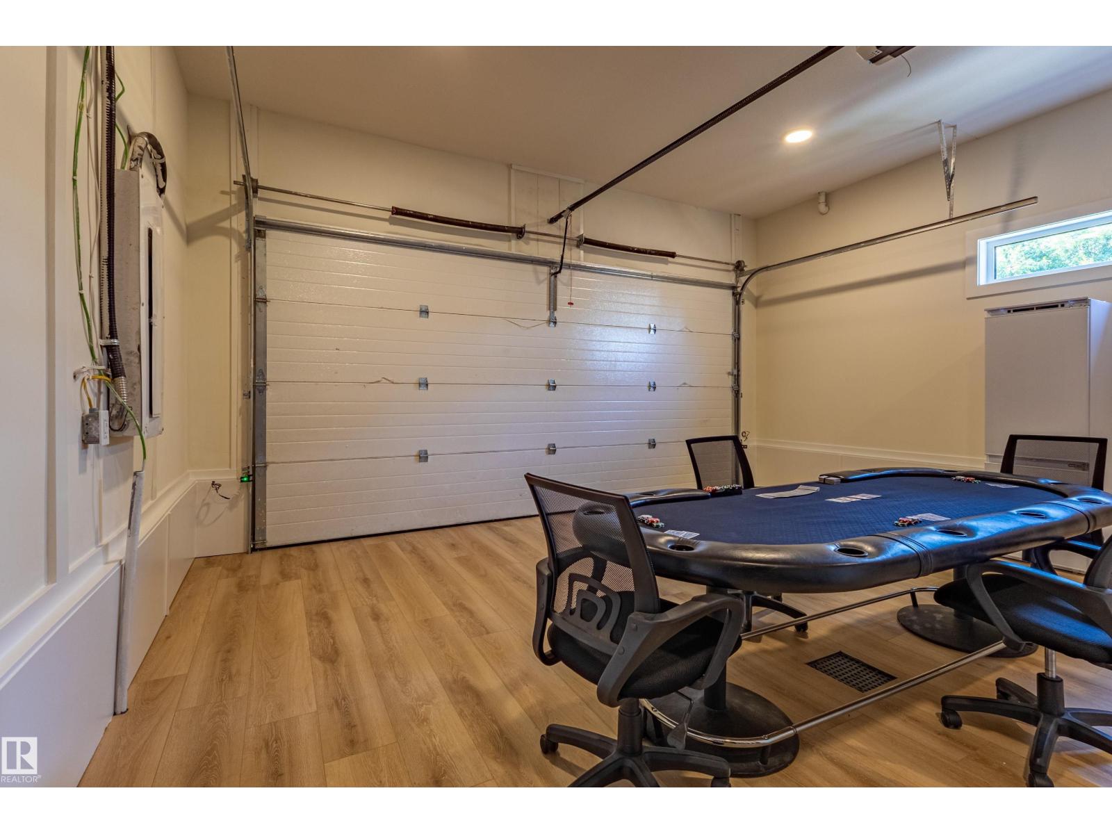 4142 122 St Nw Property Photo 33