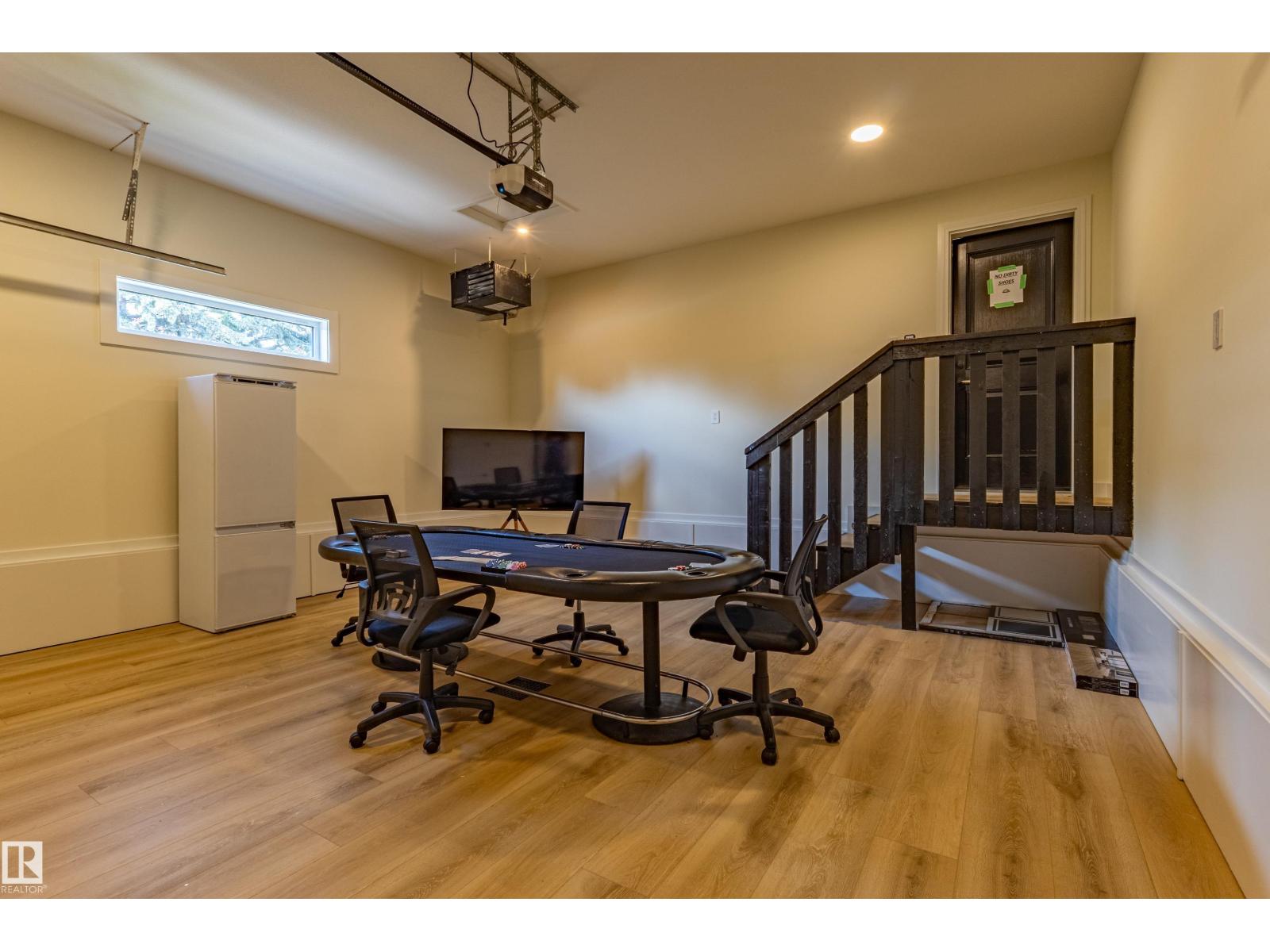 4142 122 St Nw Property Photo 34