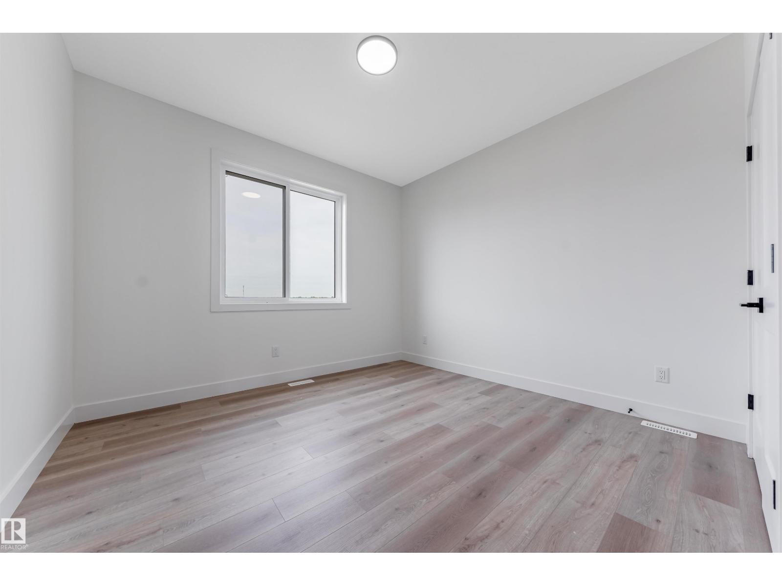 E4511421 Property Photo 45
