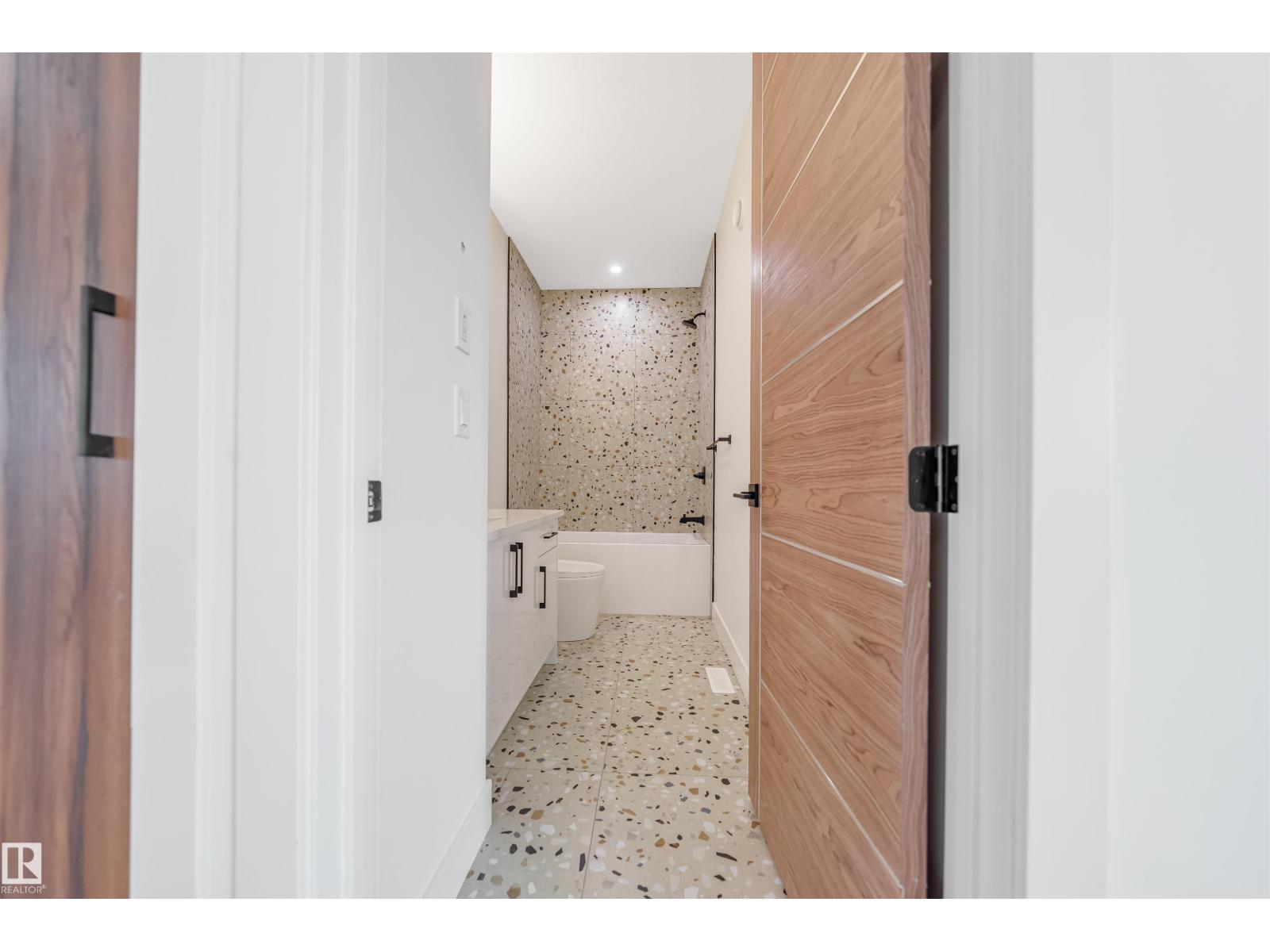 E4511421 Property Photo 46