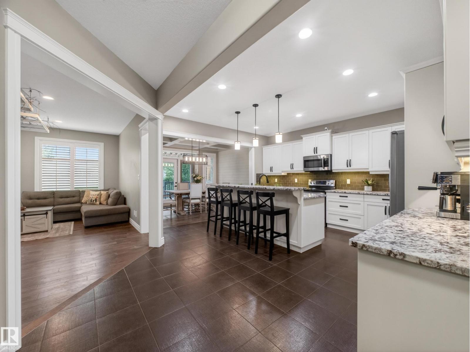 5608 Soleil Bv Property Photo 6