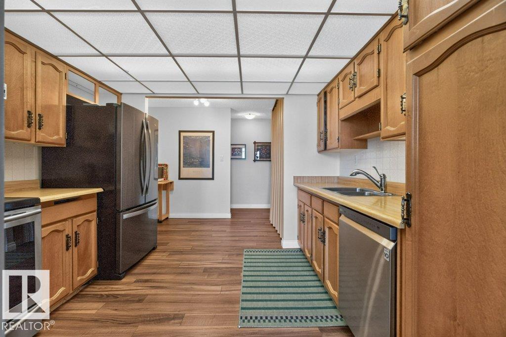 #703 9921 104 St Nw Property Photo 9