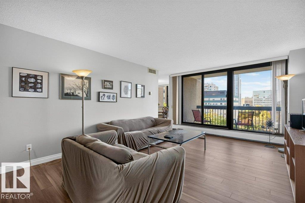 #703 9921 104 St Nw Property Photo 20
