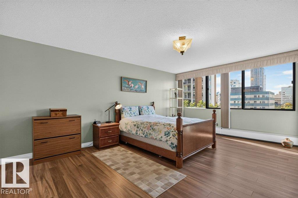 #703 9921 104 St Nw Property Photo 22